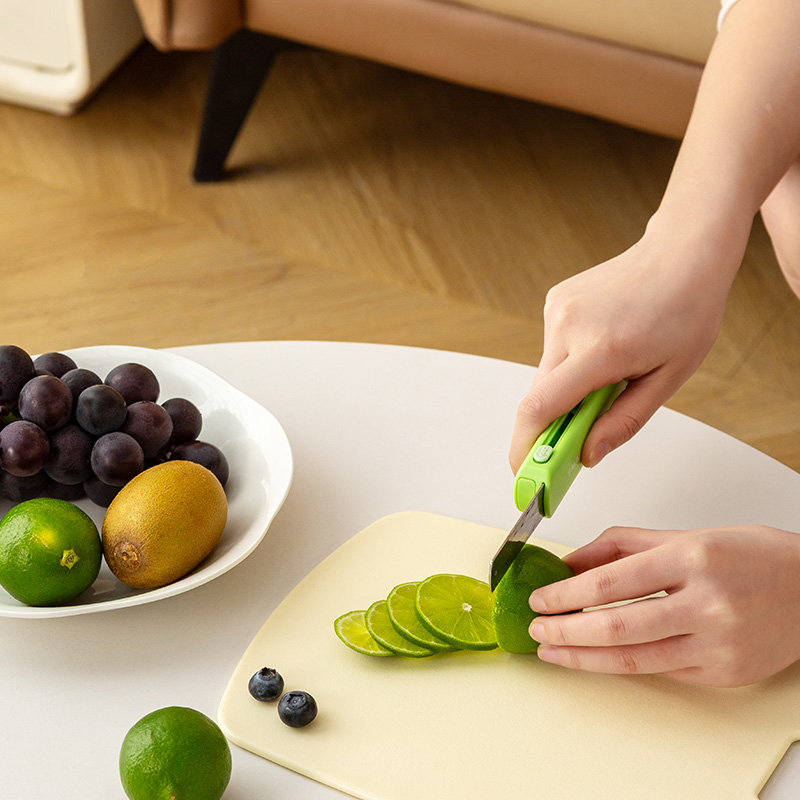 Cuchillo de fruta 3 en 1